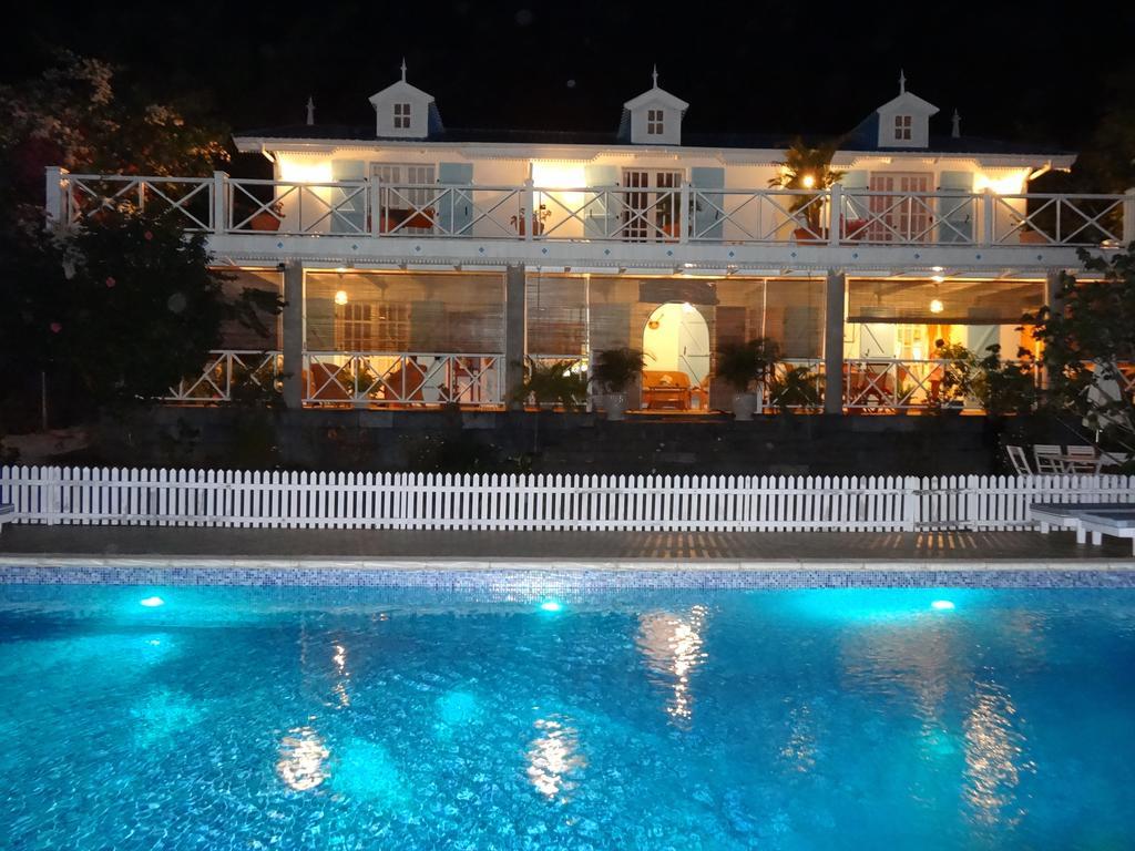 Bed And Breakfast Maison Papaye La Gaulette Exterior foto