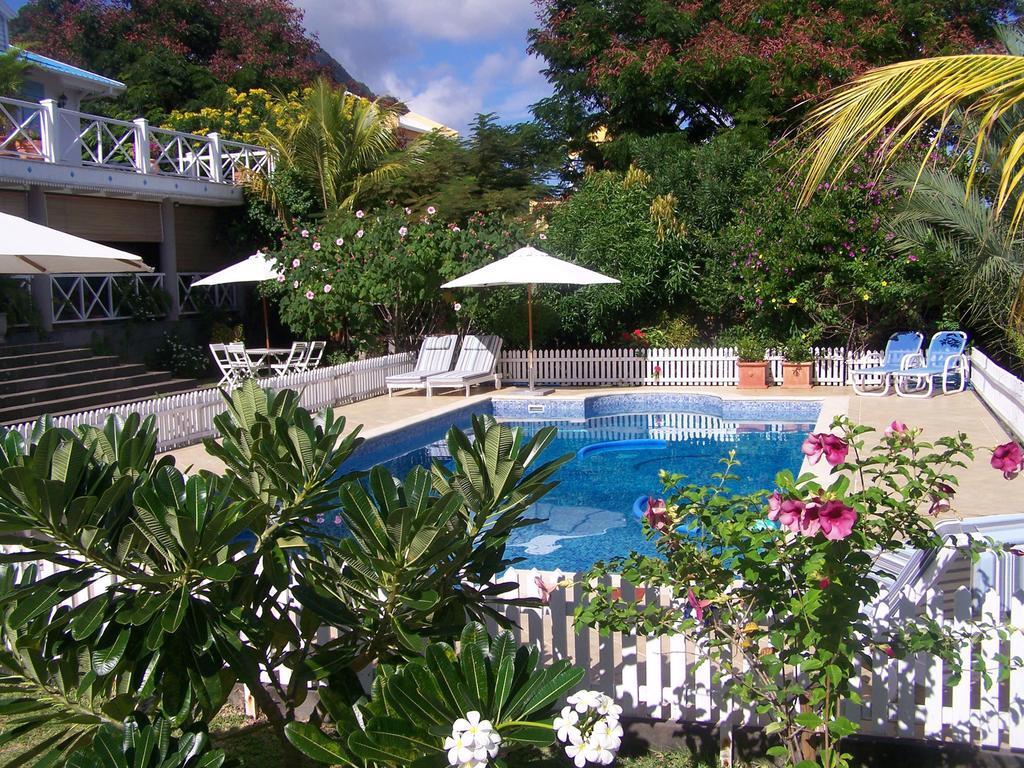 Bed And Breakfast Maison Papaye La Gaulette Exterior foto