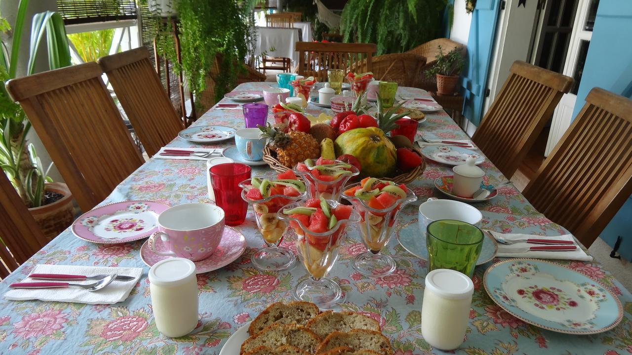 Bed And Breakfast Maison Papaye La Gaulette Exterior foto